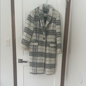 BCBGMaxAzria White and Gray Plaid Teddy Jacket